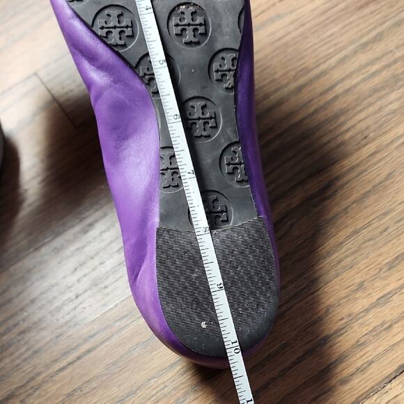 Tory Burch Violet Flats with Gold Emblem - Picture 6 of 9